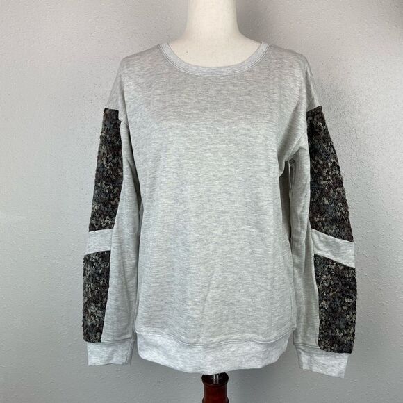 NWT Hem & Tread Sweatshirt Size M - Picture 1 of 9
